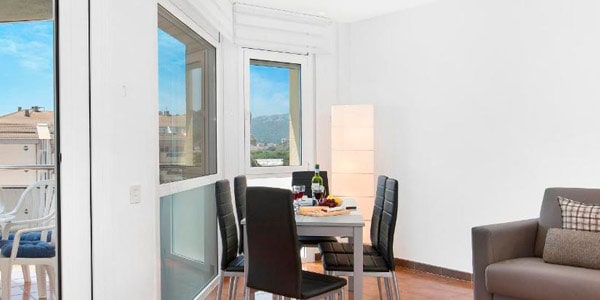 SKYLINE APARTMENT